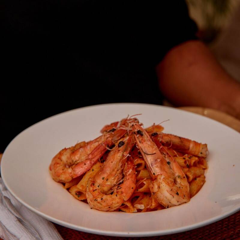 Delicious shrimp scampi pasta dish on a plate
