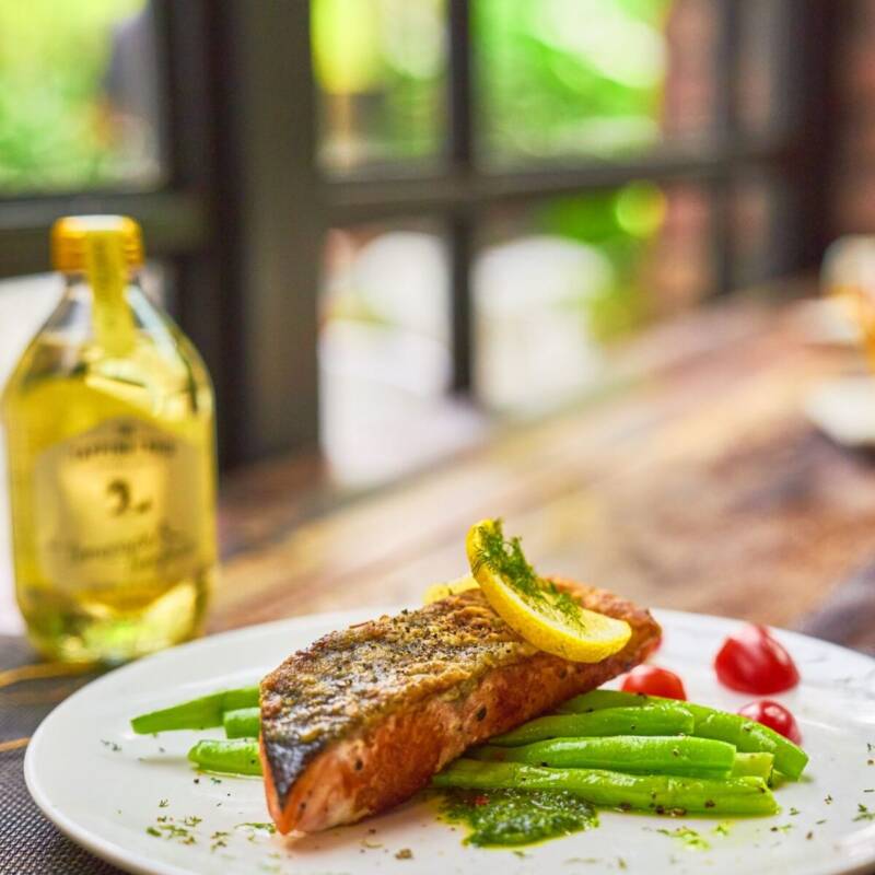 Lemon Garlic Butter Salmon Recipe (Ready in 25 Minutes)