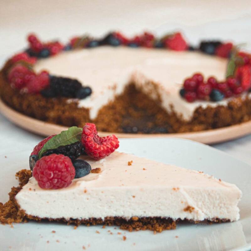 No Bake Cheesecake Recipe (Easy, Creamy, No Oven Needed)