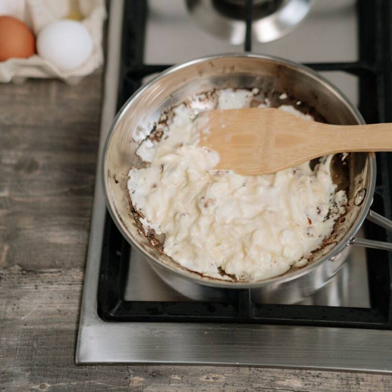 Fluffy Scrambled Eggs Recipe (Ready in 13 Minutes)
